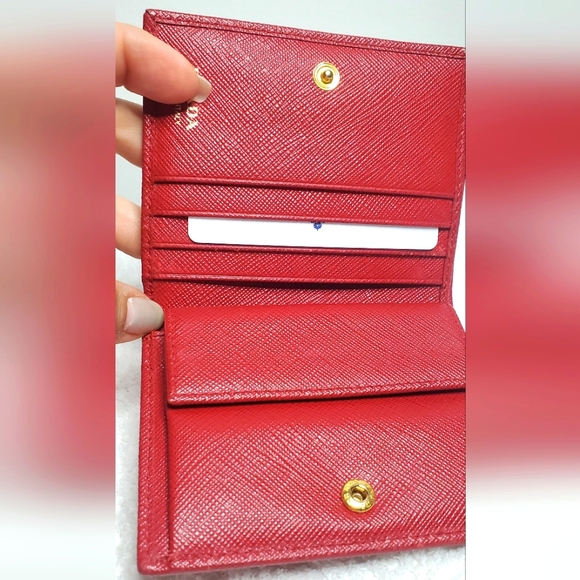 PRADA -Small-wallet Saffiano Leather-red -Perfect conditions-No call-outs - Picture 6 of 15